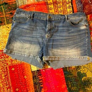 Ava and Viv midi  length Jean shorts